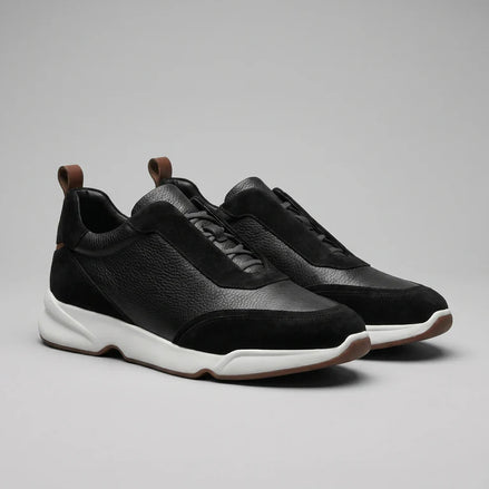 BLACK LEATHER TRAINER